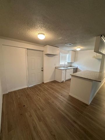 2620 E 33RD AVENUE, Tampa, FL 33610