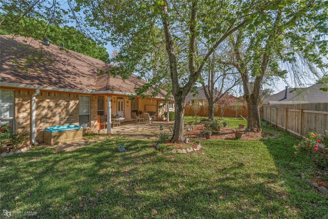 5051 Longstreet Place, Bossier City, LA 71112