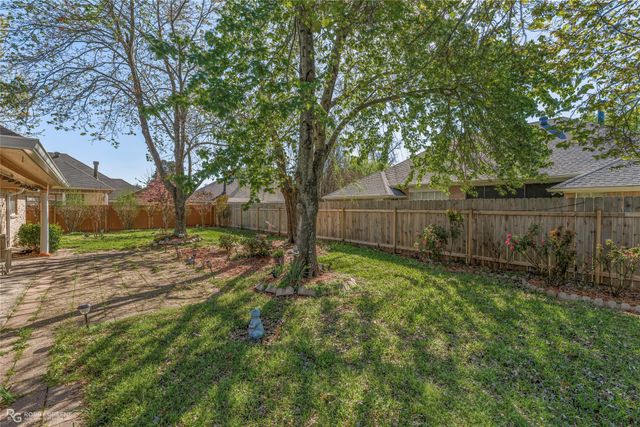 5051 Longstreet Place, Bossier City, LA 71112