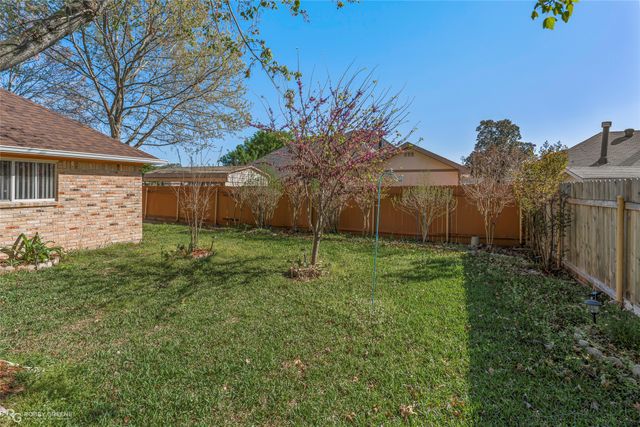 5051 Longstreet Place, Bossier City, LA 71112