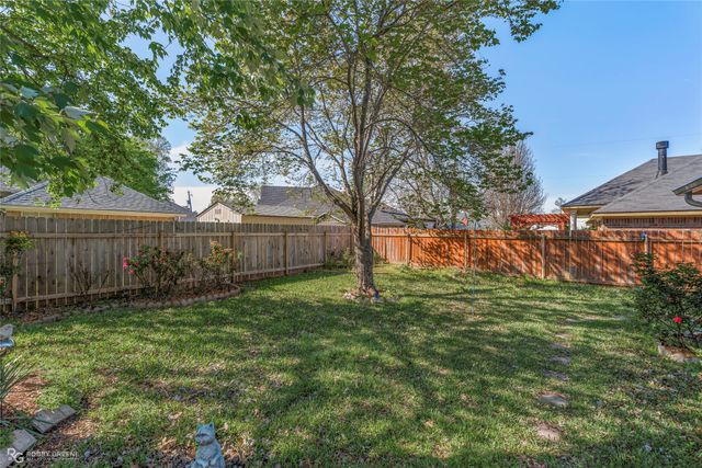 5051 Longstreet Place, Bossier City, LA 71112