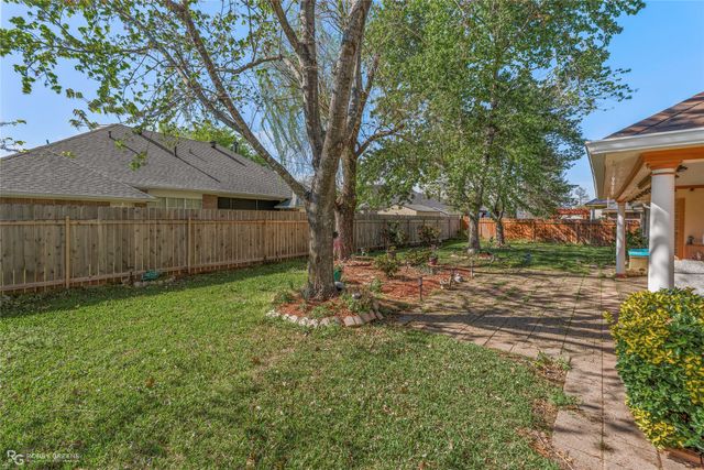 5051 Longstreet Place, Bossier City, LA 71112