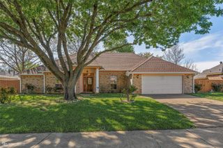 5051 Longstreet Place, Bossier City, LA 71112