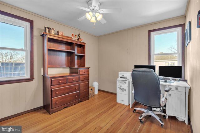 34 CHERRY ST, Medford, NJ 08055