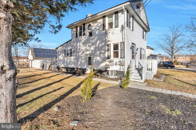 34 CHERRY ST, Medford, NJ 08055