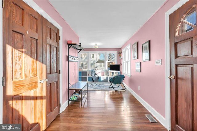 34 CHERRY ST, Medford, NJ 08055