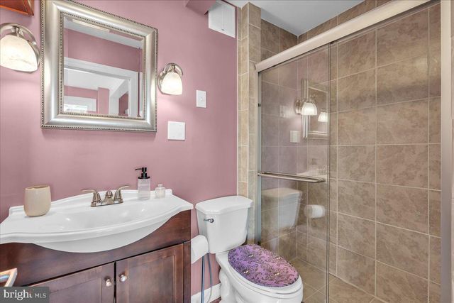 34 CHERRY ST, Medford, NJ 08055