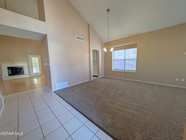 2021 Sun Tide Drive, El Paso, TX 79938