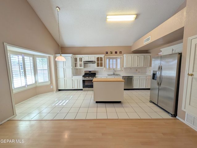 2021 Sun Tide Drive, El Paso, TX 79938