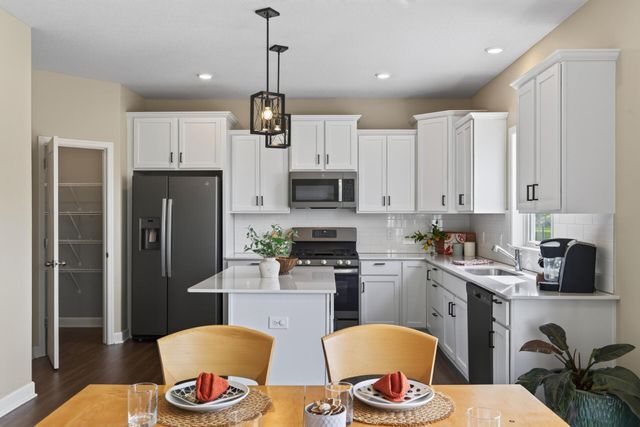 509 Waterford Place, Waconia, MN 55387