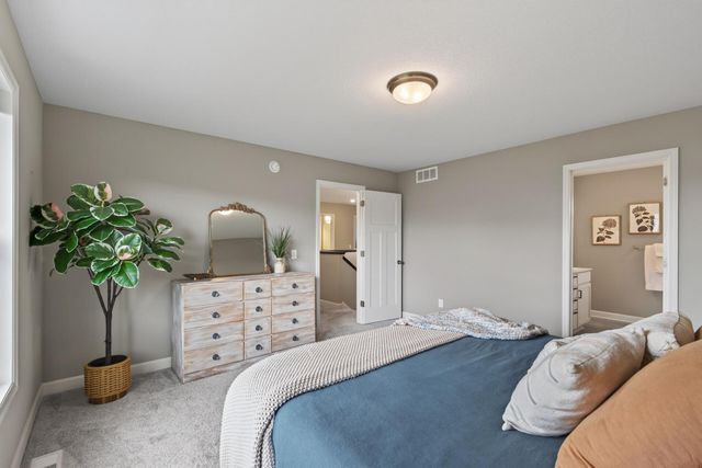 509 Waterford Place, Waconia, MN 55387