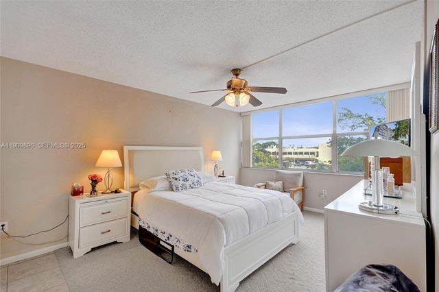 1300 NE Miami Gardens Dr 320E, Miami, FL 33179