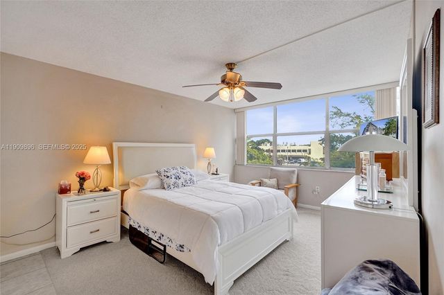 1300 NE Miami Gardens Dr 320E, Miami, FL 33179