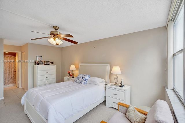 1300 NE Miami Gardens Dr 320E, Miami, FL 33179