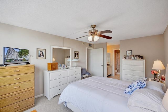 1300 NE Miami Gardens Dr 320E, Miami, FL 33179