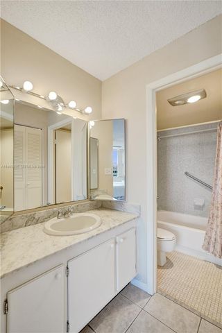 1300 NE Miami Gardens Dr 320E, Miami, FL 33179