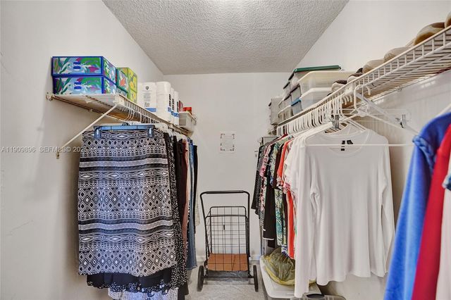 1300 NE Miami Gardens Dr 320E, Miami, FL 33179