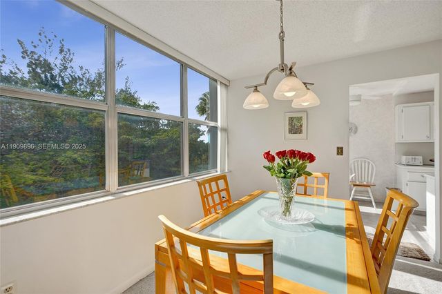 1300 NE Miami Gardens Dr 320E, Miami, FL 33179