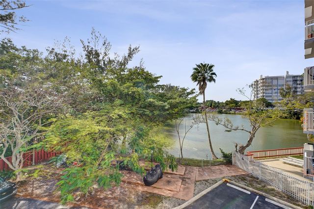 1300 NE Miami Gardens Dr 320E, Miami, FL 33179