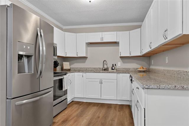4740 Delmar Street, Roeland Park, KS 66205
