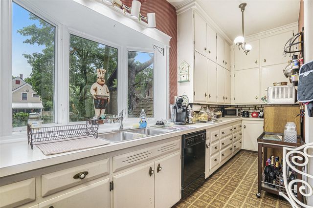 1133 S Westnedge Avenue, Kalamazoo, MI 49008