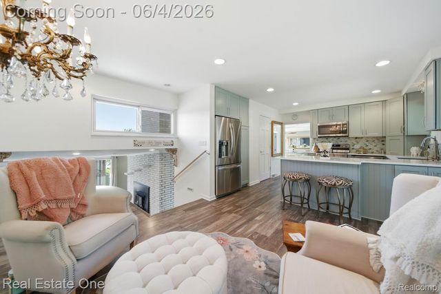 8080 Pine Ranch Drive, Brighton Township, MI 48114
