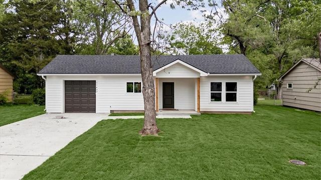 11407 Spruce Avenue, Kansas City, MO 64137