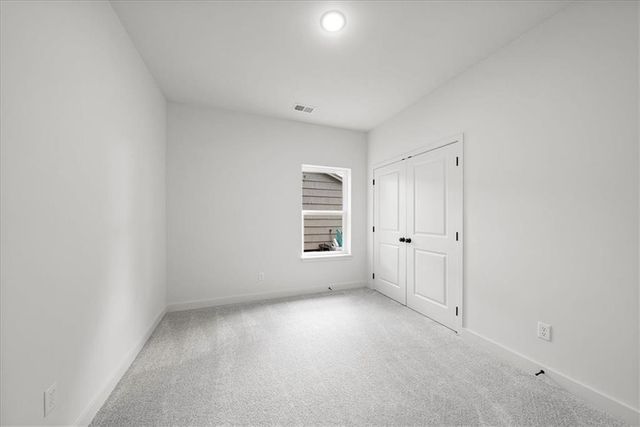 11407 Spruce Avenue, Kansas City, MO 64137