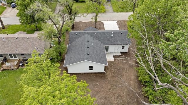 11407 Spruce Avenue, Kansas City, MO 64137