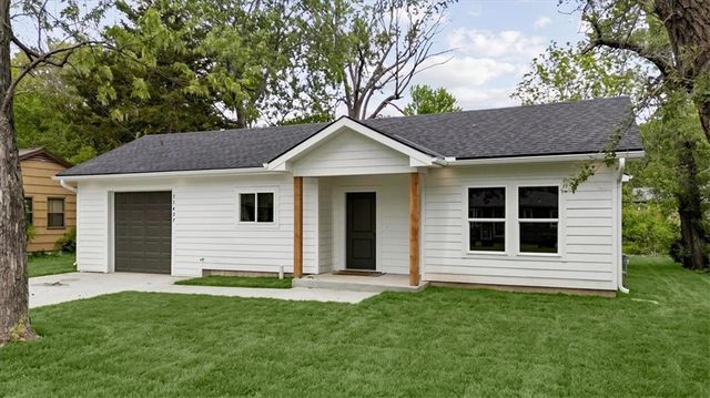 11407 Spruce Avenue, Kansas City, MO 64137