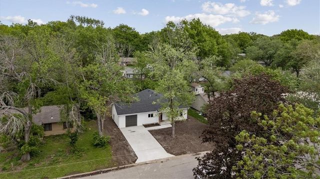 11407 Spruce Avenue, Kansas City, MO 64137