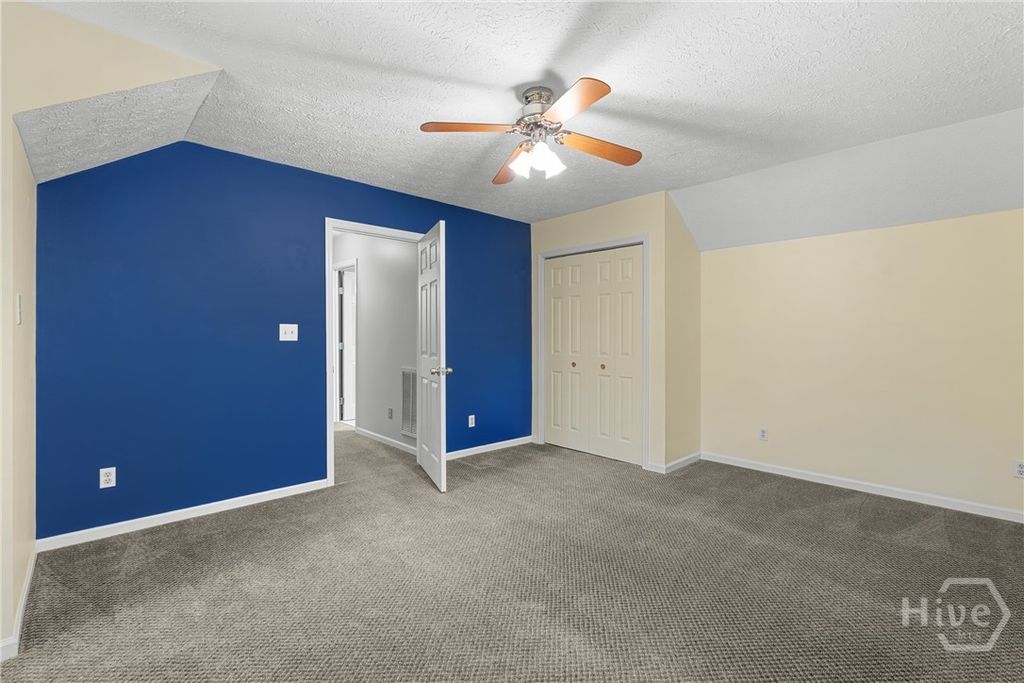 Image 17 of property listing at 9 W Coquena Circle, Savannah, GA 31410