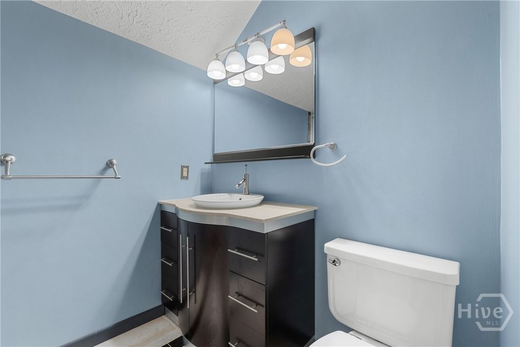 Image 19 of property listing at 9 W Coquena Circle, Savannah, GA 31410