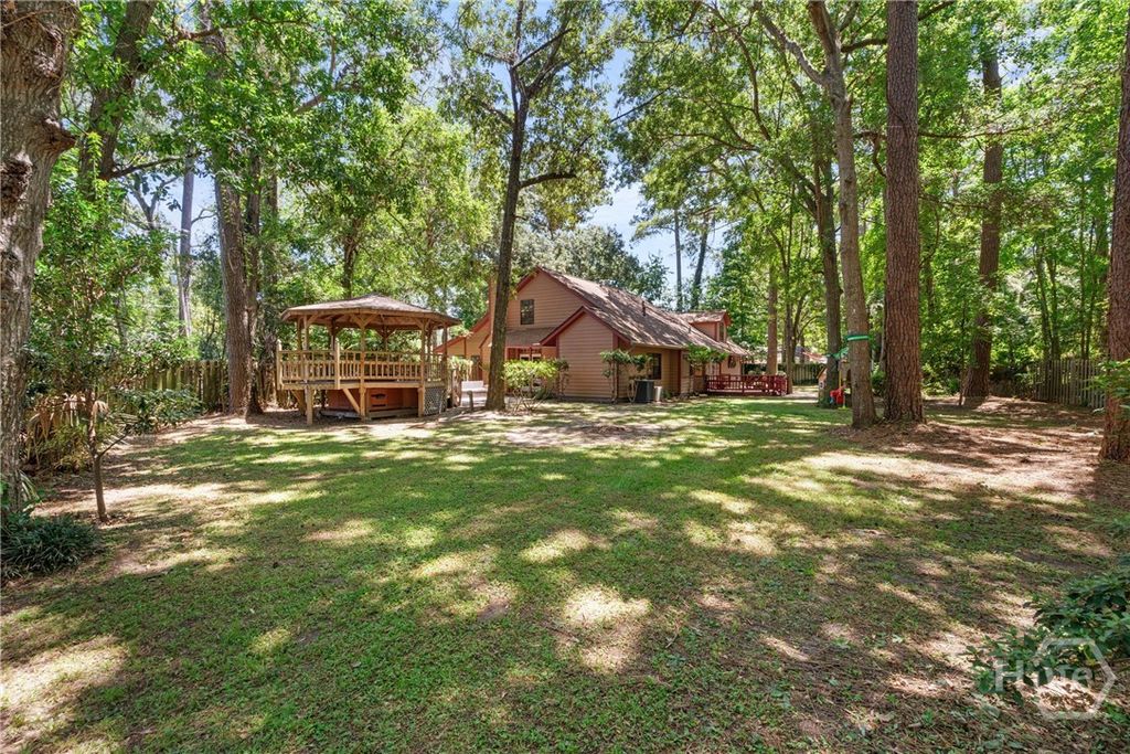 Image 34 of property listing at 9 W Coquena Circle, Savannah, GA 31410