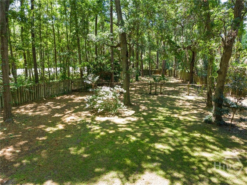 Image 35 of property listing at 9 W Coquena Circle, Savannah, GA 31410
