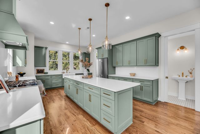 323 50th Ave, N, Nashville, TN 37209