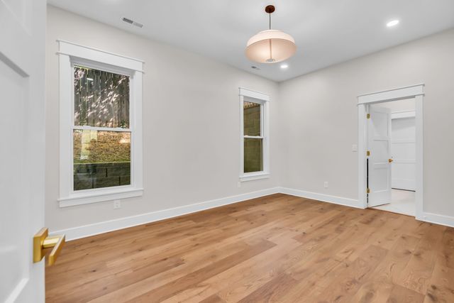 323 50th Ave, N, Nashville, TN 37209