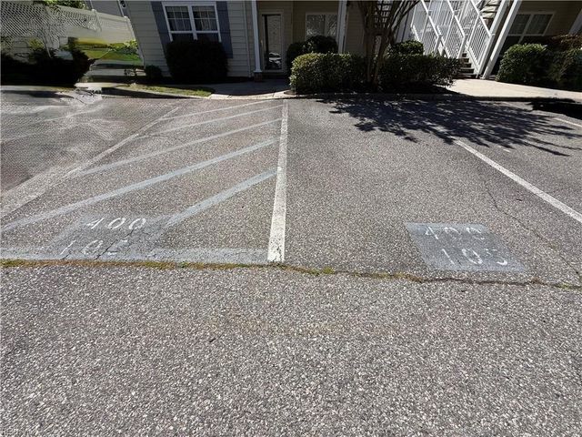 400 Coastal Walk Pl Apt 105, Virginia Beach, VA 23451