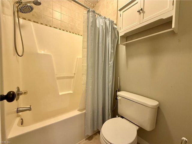 400 Coastal Walk Pl Apt 105, Virginia Beach, VA 23451