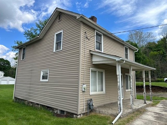 120 Mason St, Wayne Twp, PA 16157