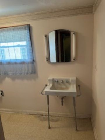 120 Mason St, Wayne Twp, PA 16157