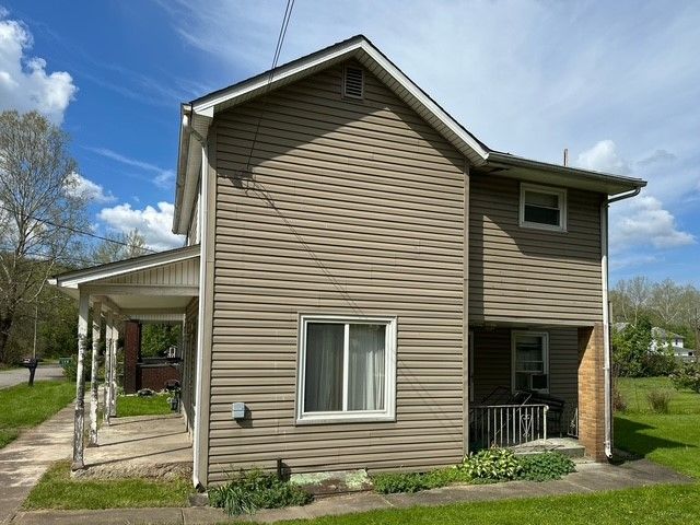 120 Mason St, Wayne Twp, PA 16157