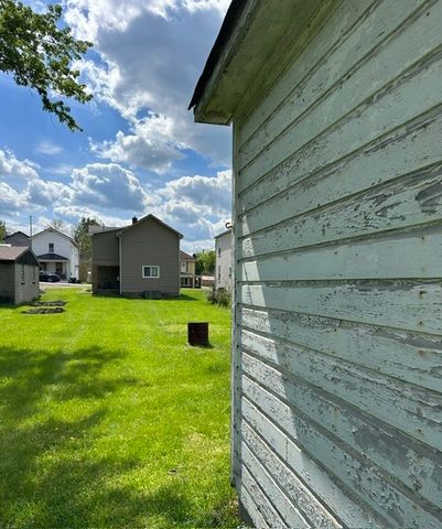 120 Mason St, Wayne Twp, PA 16157
