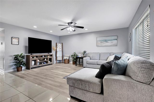 350 79TH AVENUE N 238, St Petersburg, FL 33702