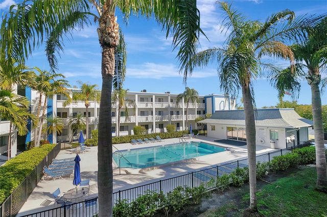 350 79TH AVENUE N 238, St Petersburg, FL 33702