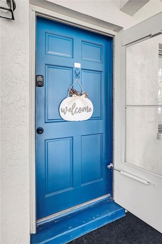 350 79TH AVENUE N 238, St Petersburg, FL 33702