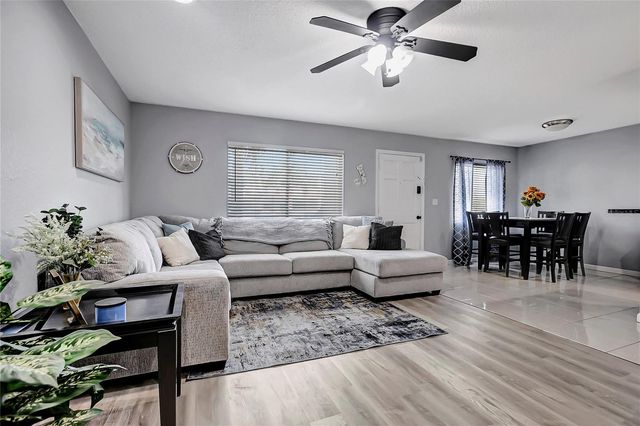 350 79TH AVENUE N 238, St Petersburg, FL 33702