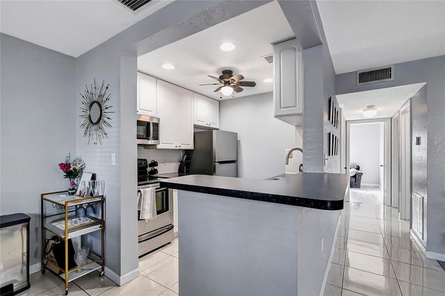 350 79TH AVENUE N 238, St Petersburg, FL 33702