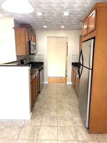51 Pearl St 206, Malden, MA 02148