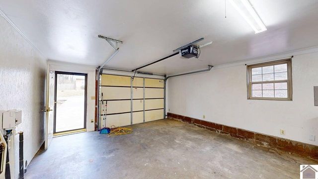 137 Nash Drive, Grand Rivers, KY 42045
